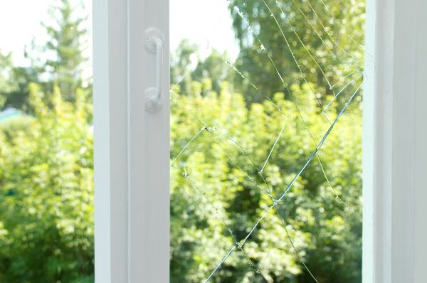Cracked Window Repair Service
