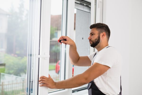 Cost of House Window Repair in Van Nuys