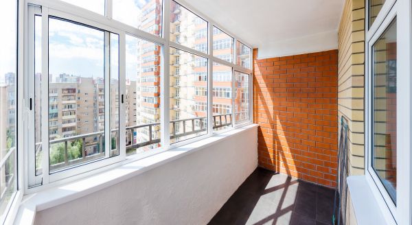 Cost of Glass Pane Repair in Van Nuys
