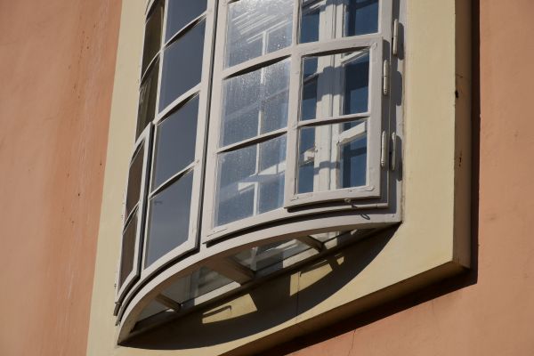 Cost of Bow Window Repair in Van Nuys